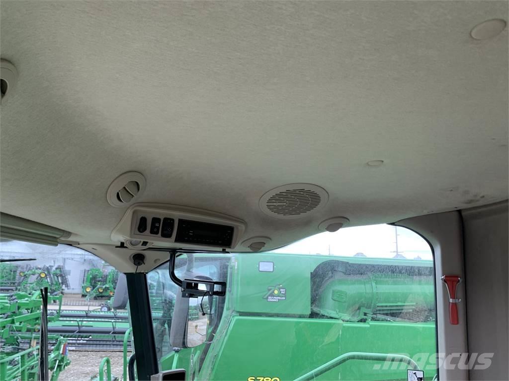 John Deere S680 Leikkuupuimurit
