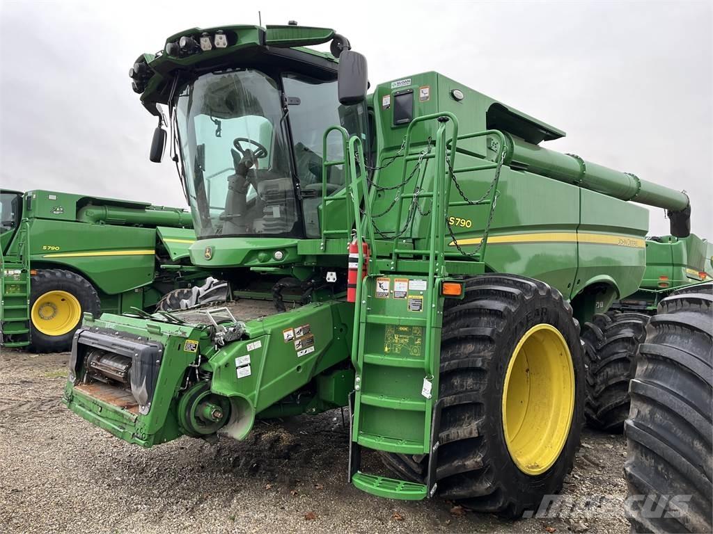 John Deere S790 Leikkuupuimurit