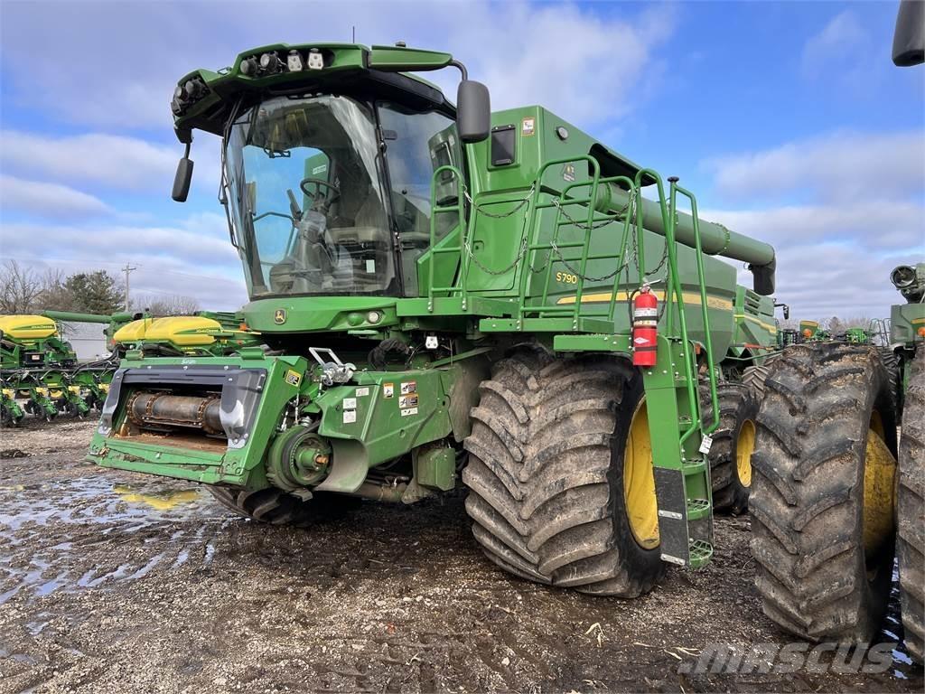 John Deere S790 Leikkuupuimurit