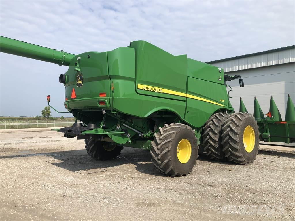John Deere S790 Leikkuupuimurit