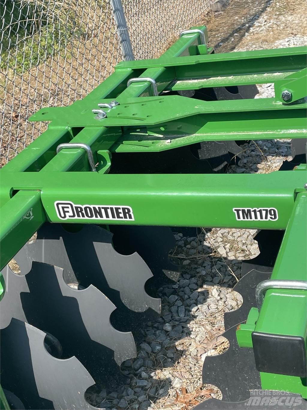 John Deere TM Kiekkomultaimet ja lautasäkeet