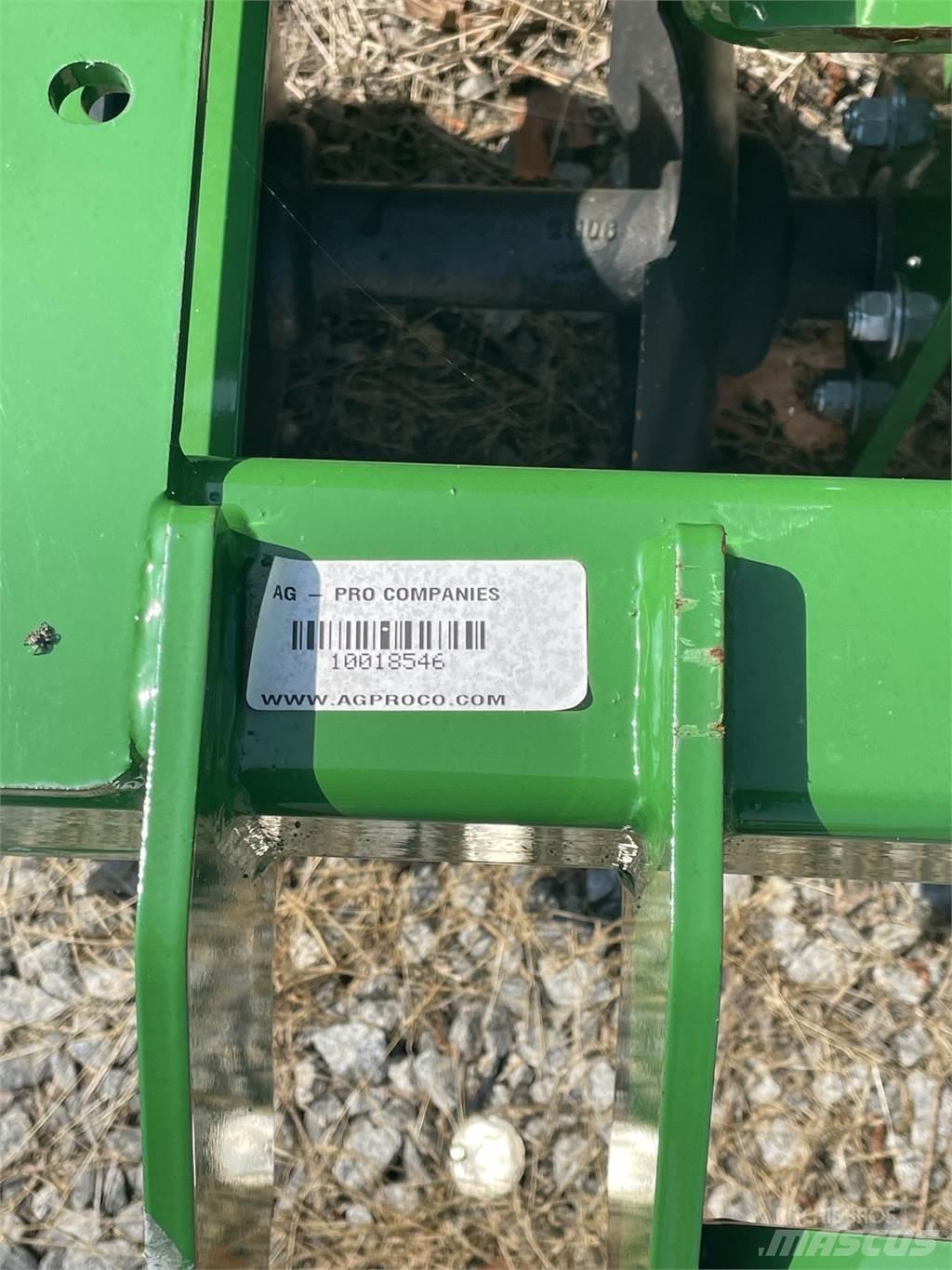 John Deere TM Kiekkomultaimet ja lautasäkeet