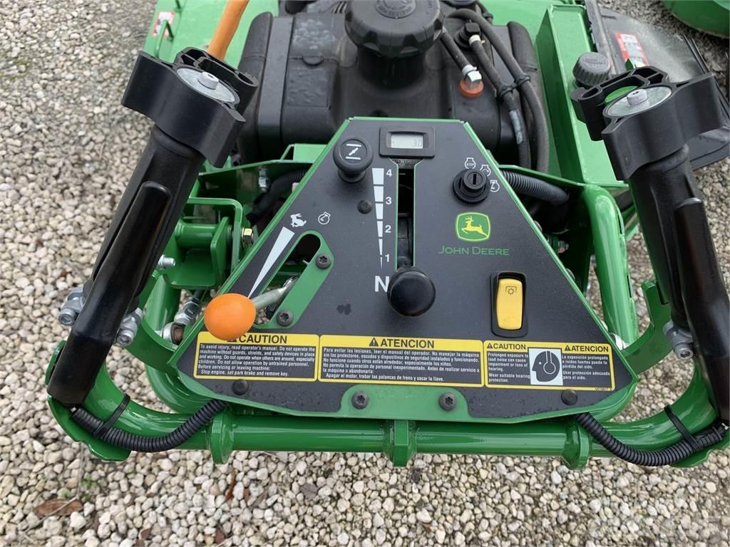 John Deere W52R Perässäkäveltävät leikkurit