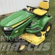 John Deere X330 Taajamatraktorit