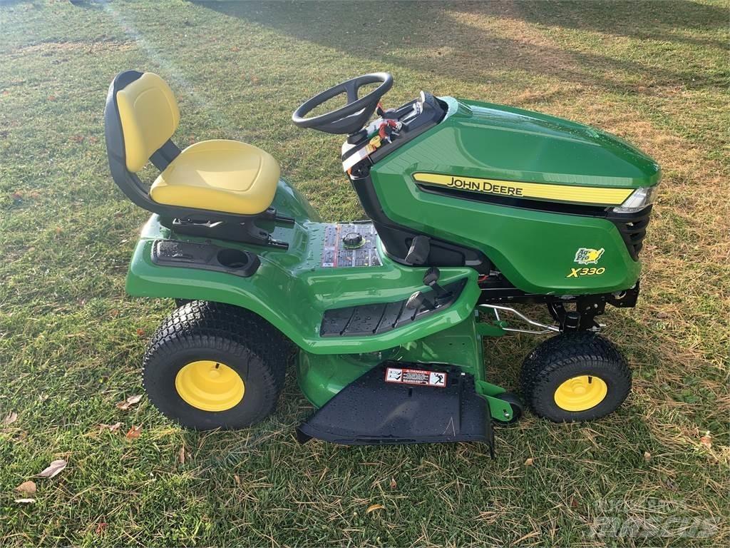 John Deere X330 Taajamatraktorit