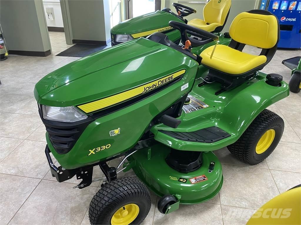 John Deere X330 Taajamatraktorit