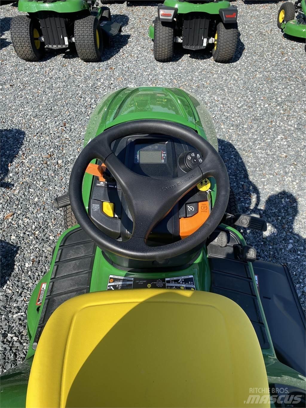 John Deere X330 Taajamatraktorit
