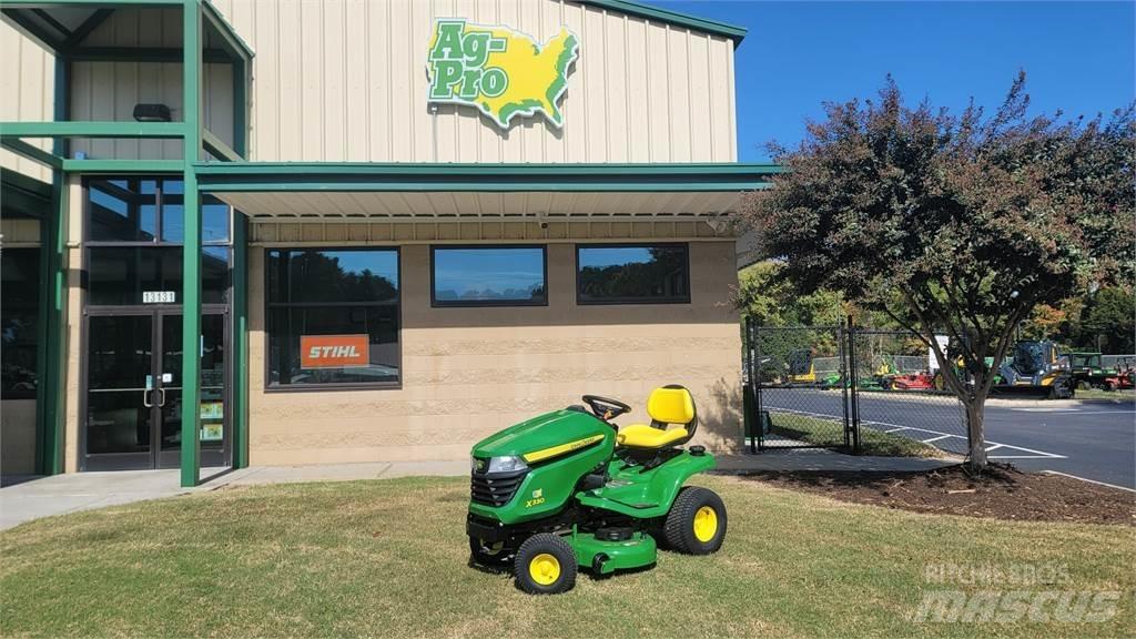 John Deere x330 Taajamatraktorit