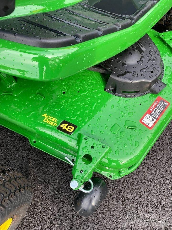 John Deere X330 Taajamatraktorit