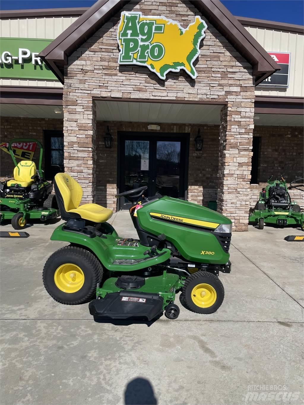 John Deere X380 Taajamatraktorit