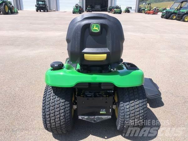 John Deere X380 Taajamatraktorit