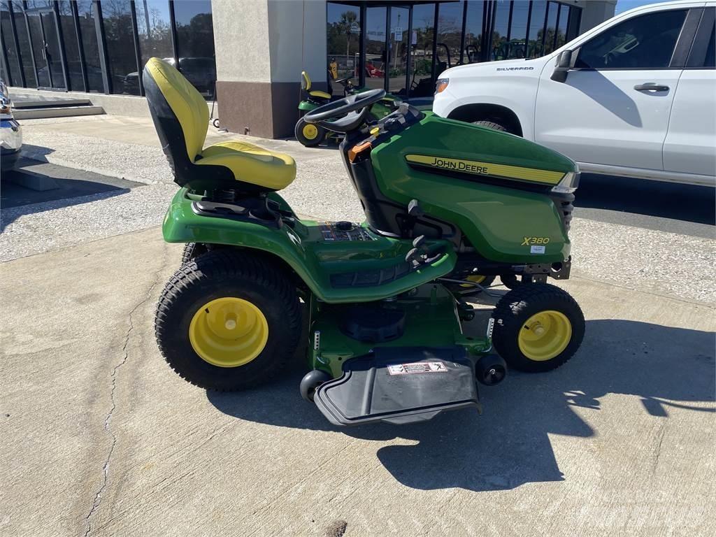 John Deere X380 Taajamatraktorit