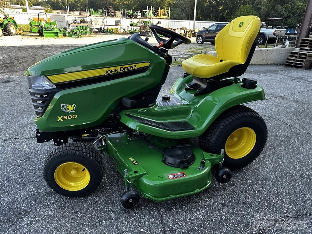 John Deere X380 Taajamatraktorit