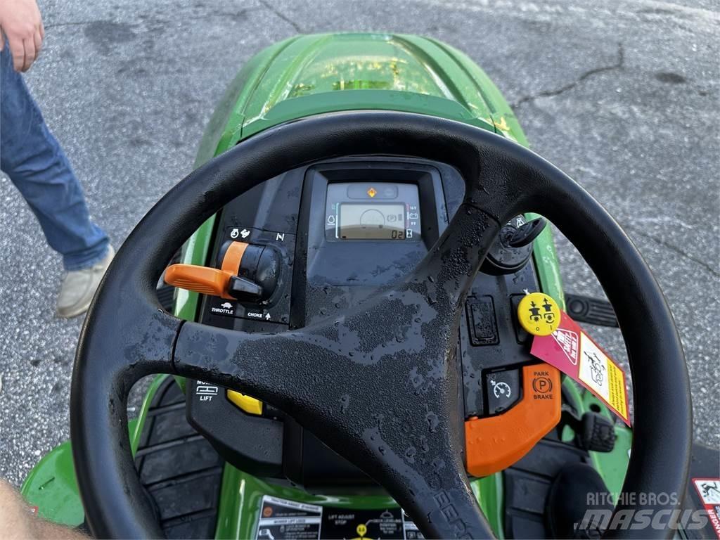 John Deere X380 Taajamatraktorit
