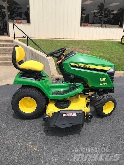 John Deere X380 Taajamatraktorit