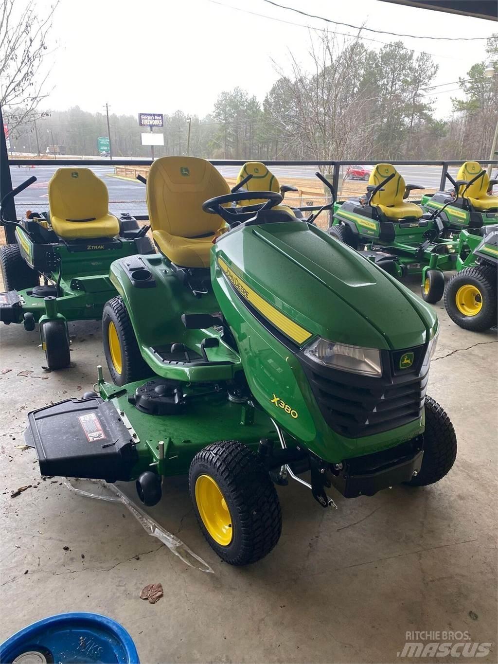 John Deere X380 Taajamatraktorit