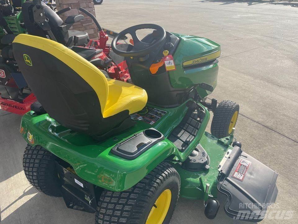 John Deere X380 Taajamatraktorit