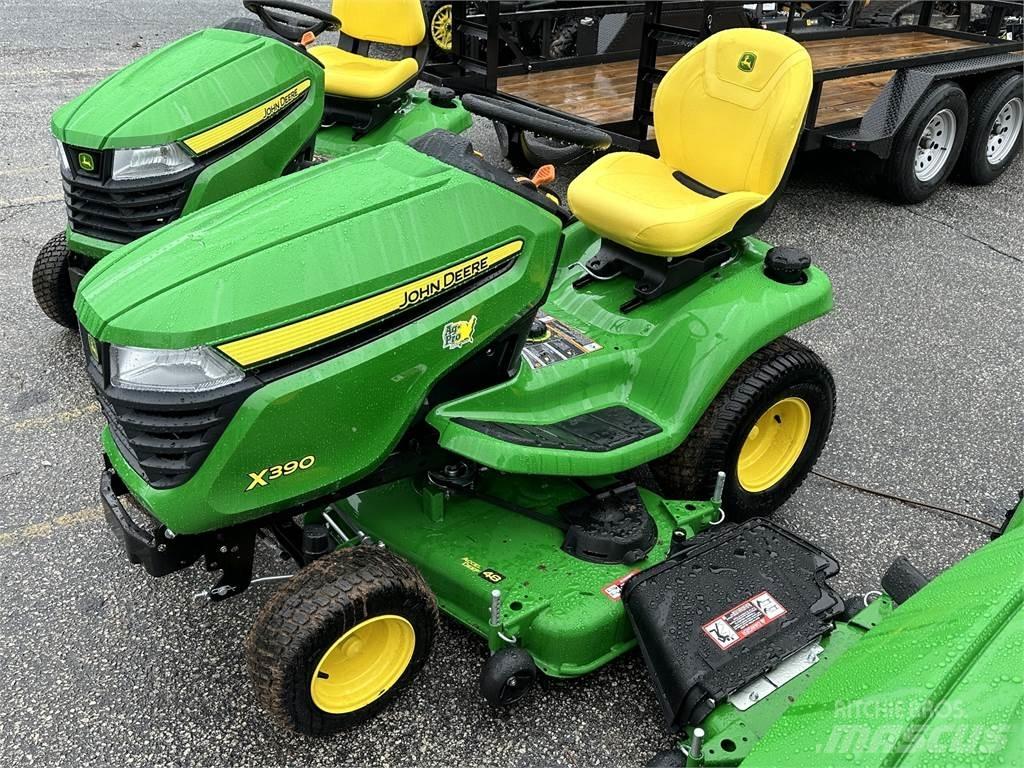 John Deere X390 Taajamatraktorit