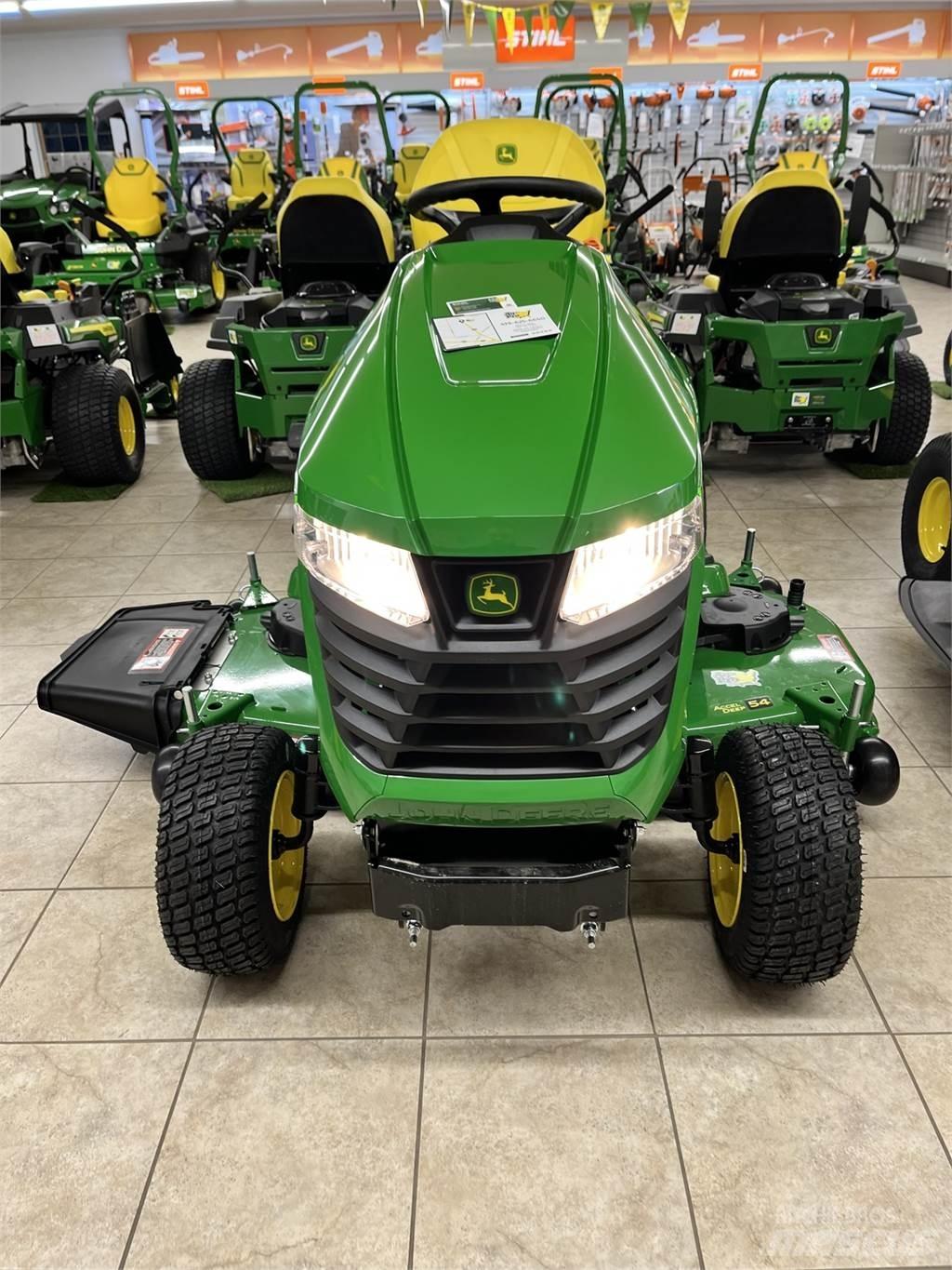 John Deere X390 Taajamatraktorit
