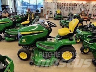 John Deere X390 Taajamatraktorit