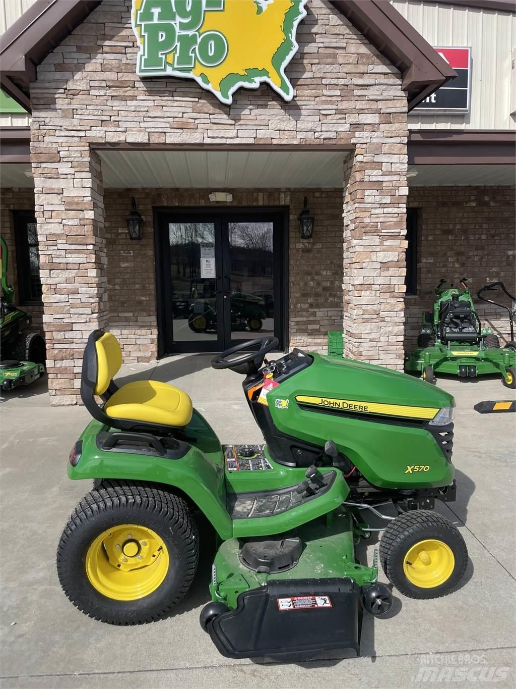 John Deere X570 Taajamatraktorit