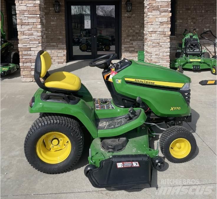 John Deere X570 Taajamatraktorit