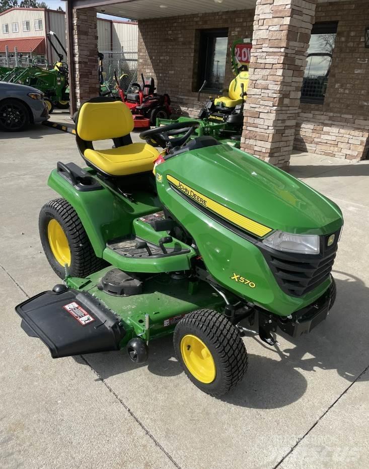 John Deere X570 Taajamatraktorit