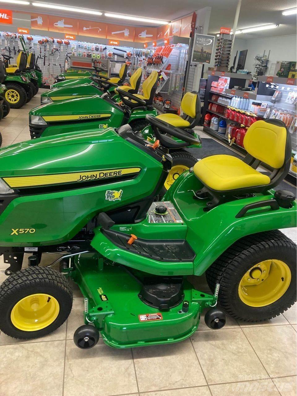 John Deere X570 Taajamatraktorit