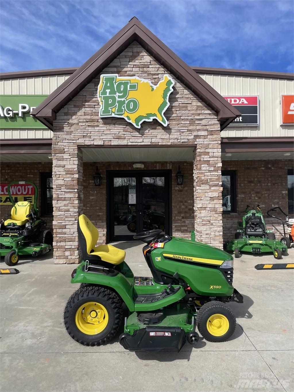 John Deere X590 Taajamatraktorit