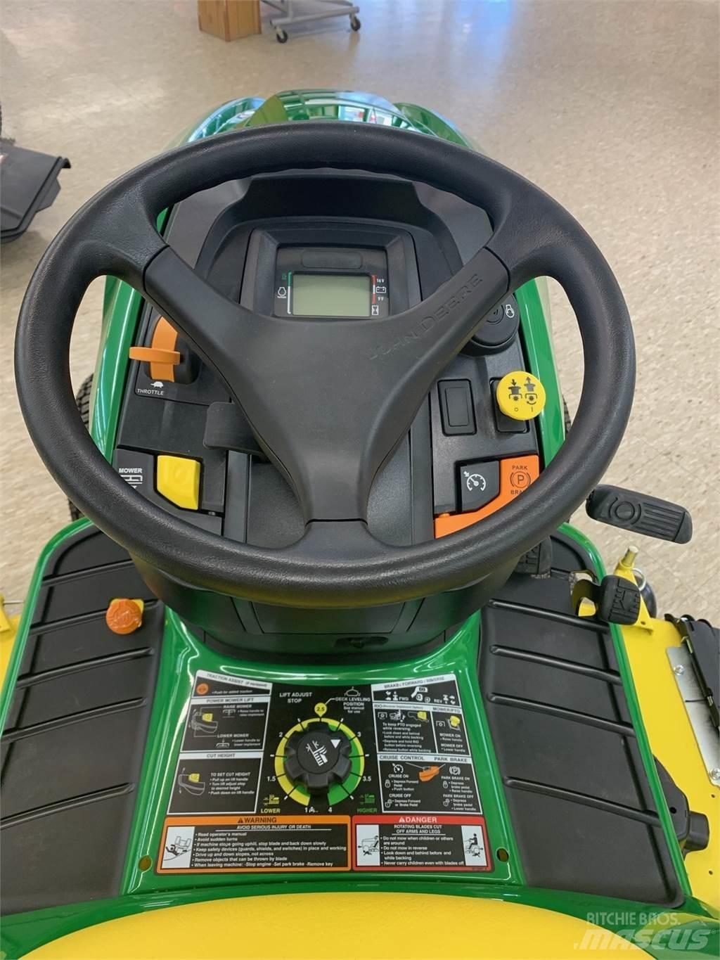 John Deere X590 Taajamatraktorit