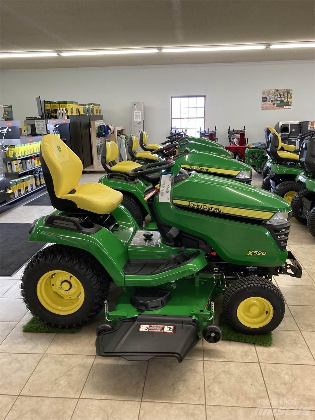 John Deere X590 Taajamatraktorit