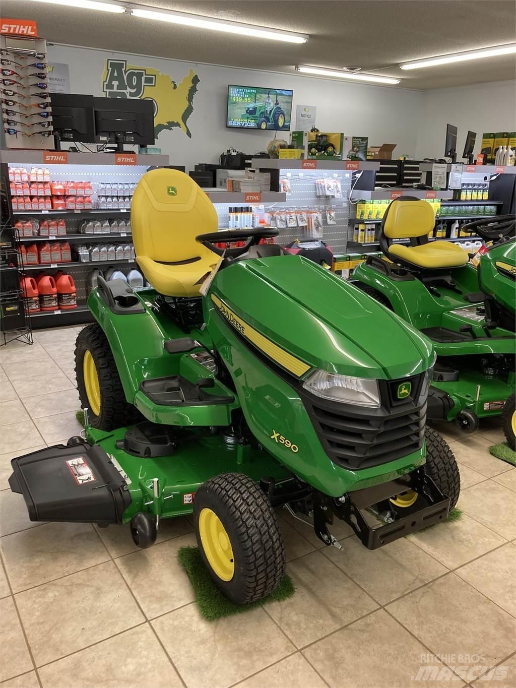 John Deere X590 Taajamatraktorit