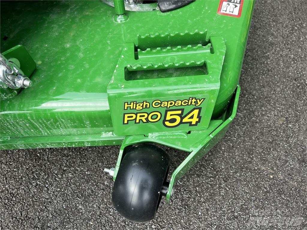 John Deere Z720E 0-kääntösäde leikkurit