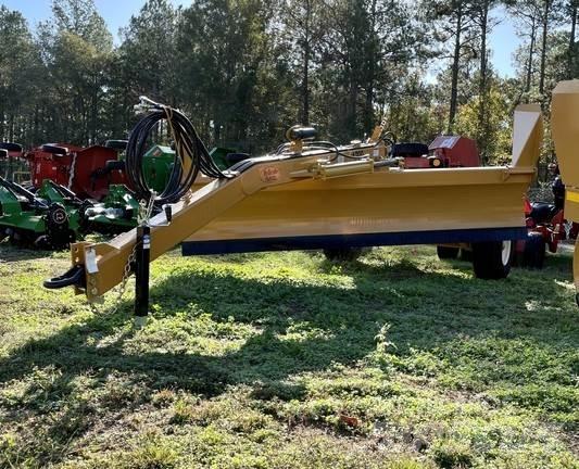 Johnson 1200 Traktorit
