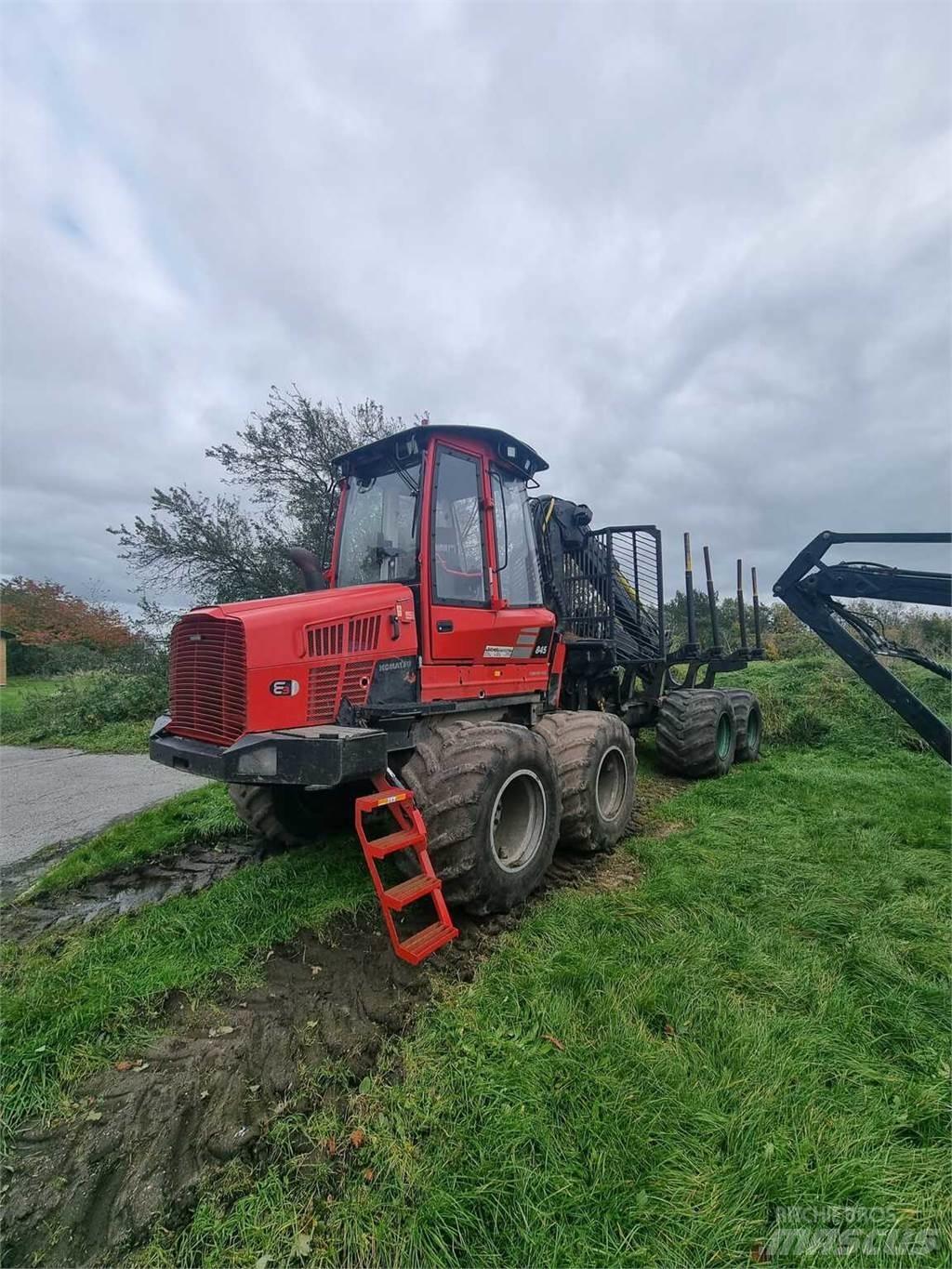 Komatsu 845 Kuormatraktorit