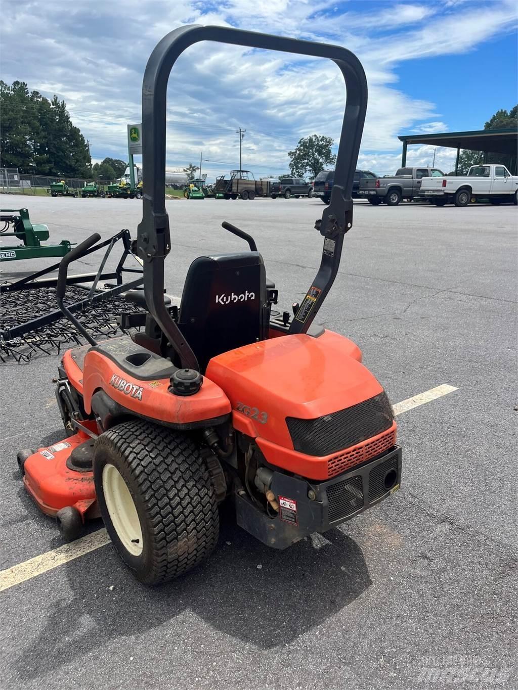 Kubota ZG23 0-kääntösäde leikkurit