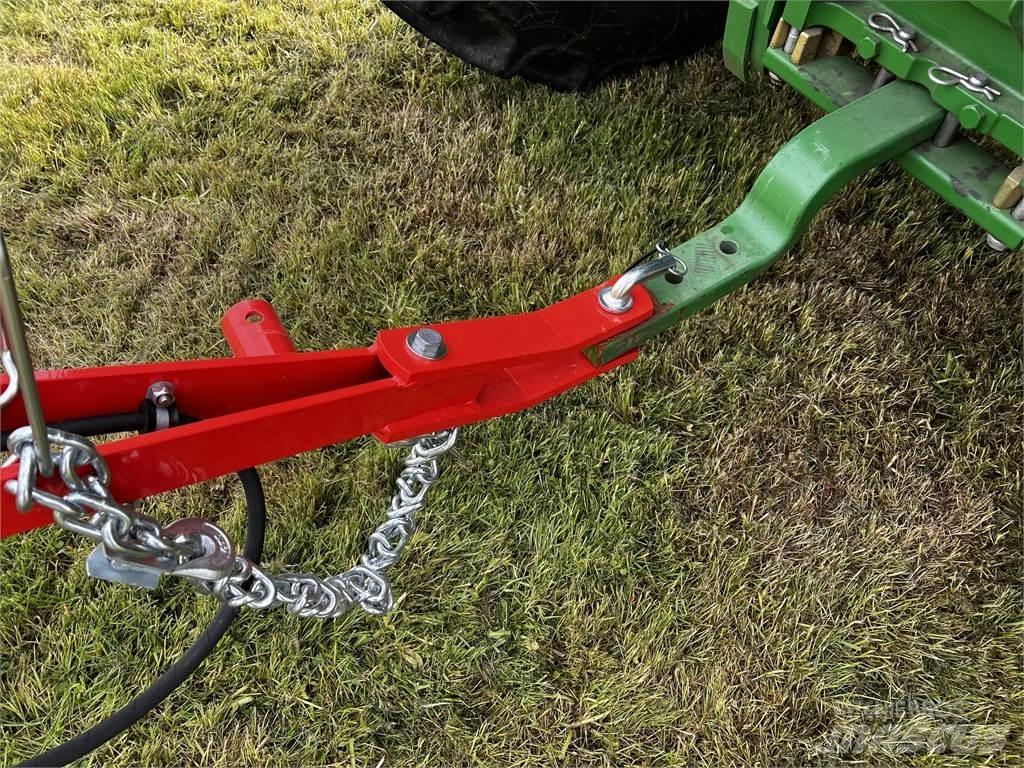 Kuhn GA4231T Pöyhimet ja haravat