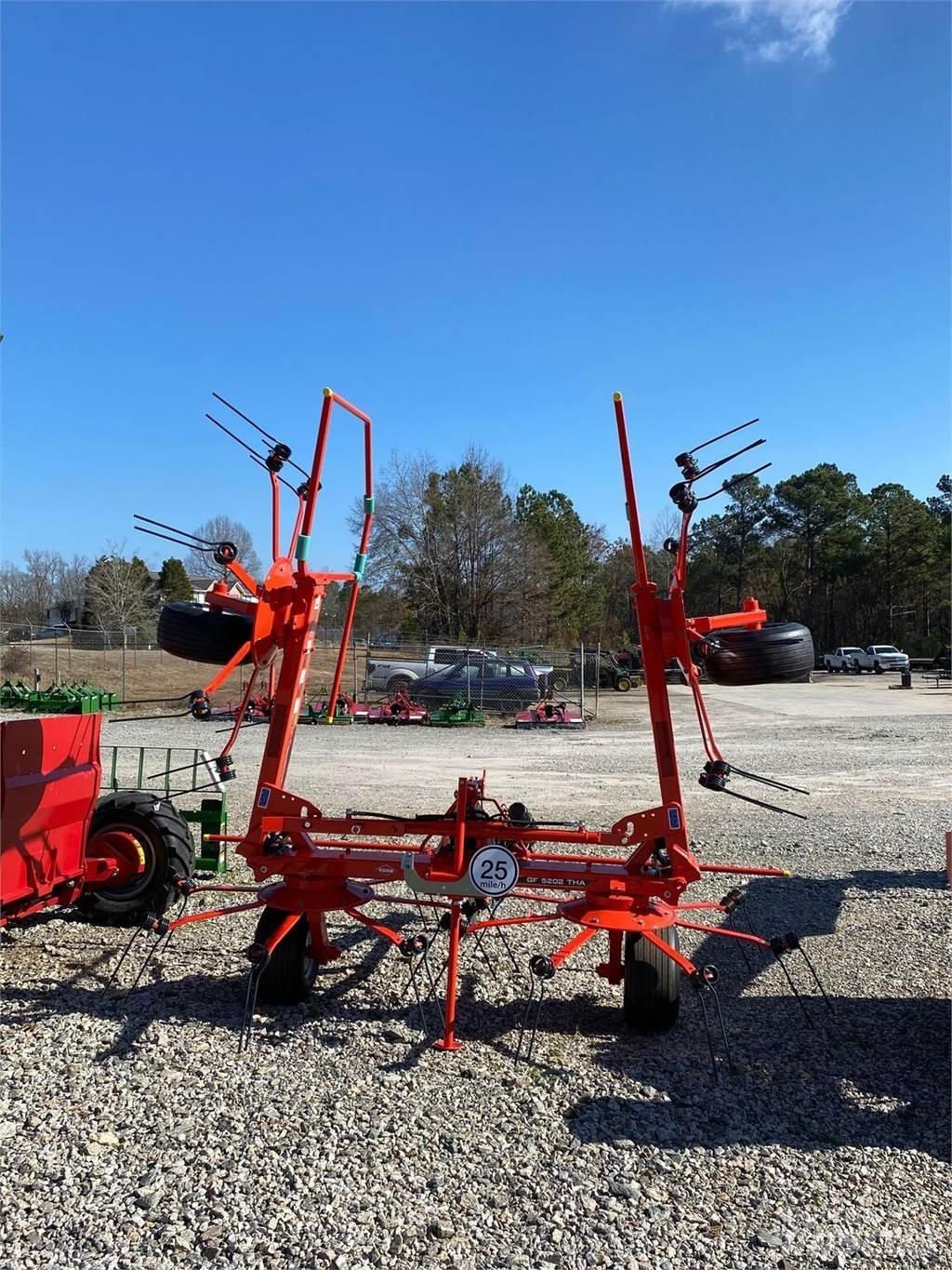 Kuhn GF5202T Pöyhimet ja haravat