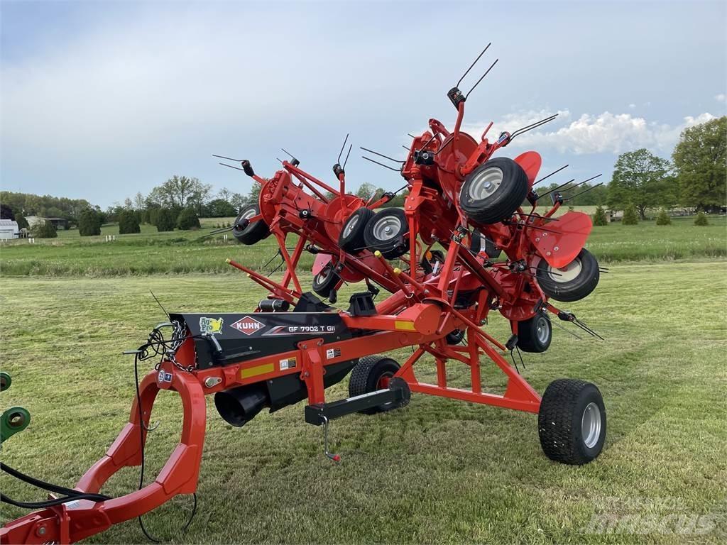 Kuhn GF7902 Pöyhimet ja haravat