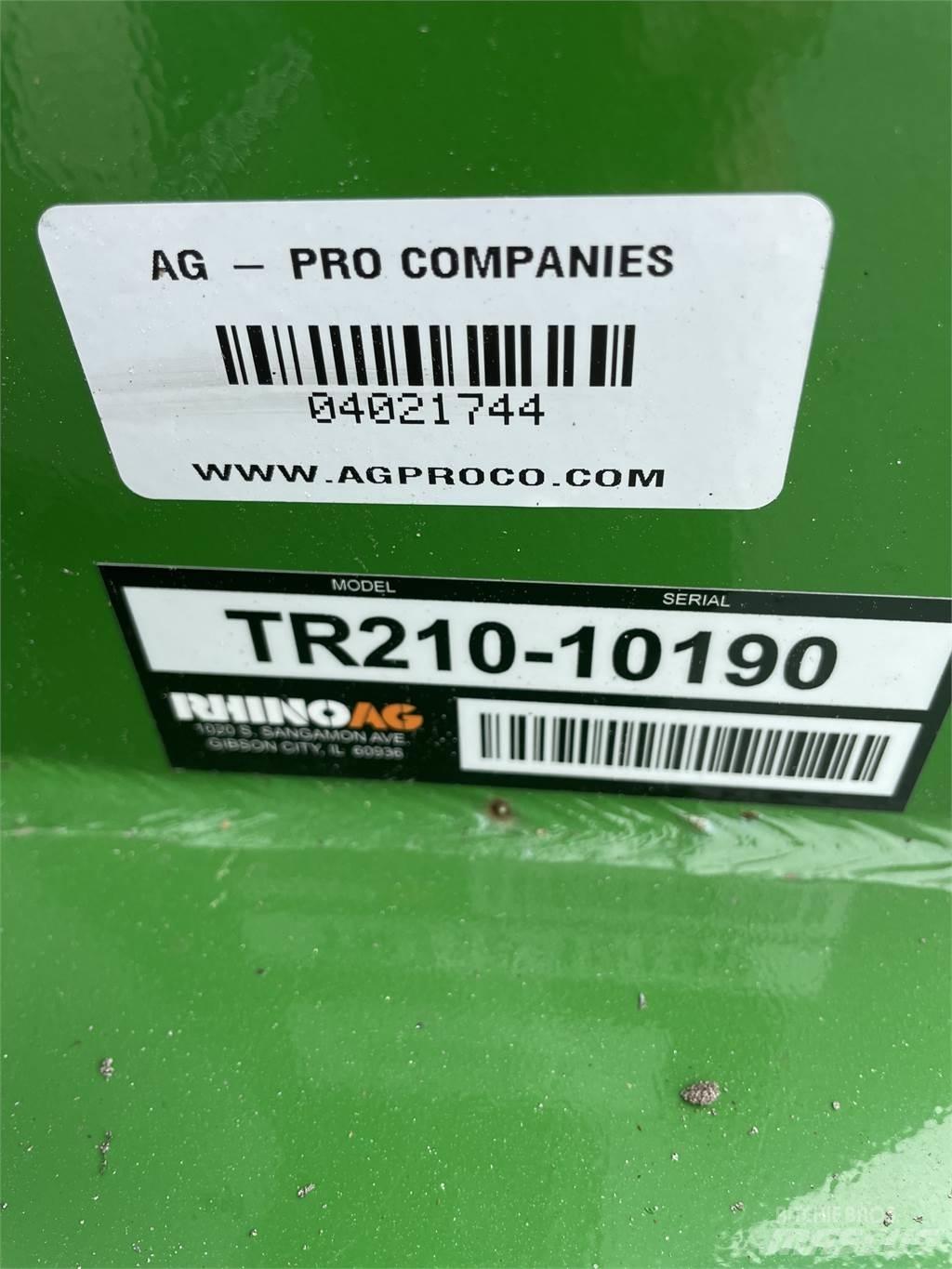 Rhino TR210 Paalinkäsittelykoneet