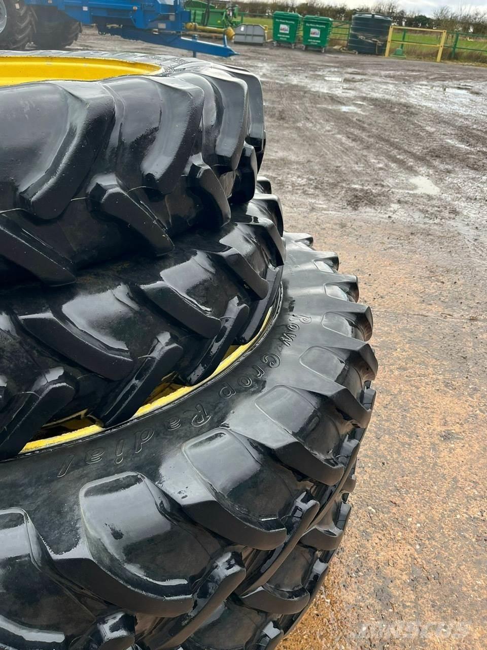  Row Crop Wheels Renkaat ja vanteet
