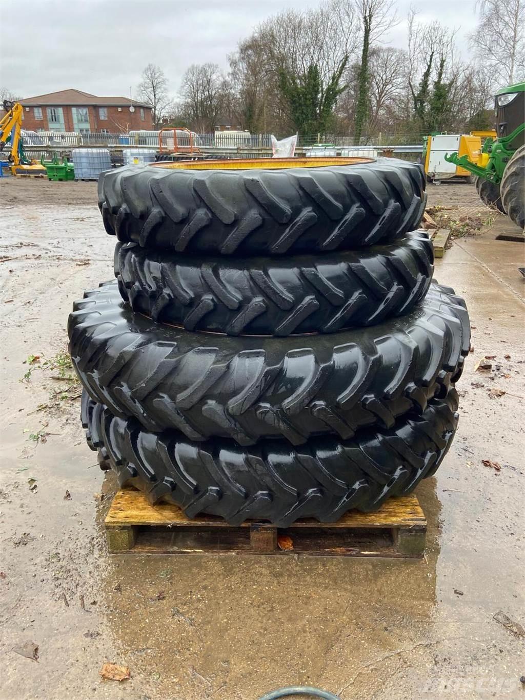  Row Crop Wheels Renkaat ja vanteet