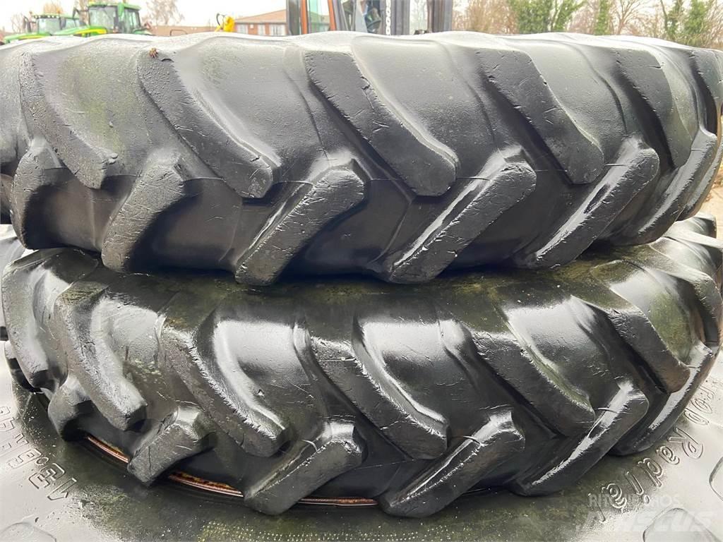  Row Crop Wheels Renkaat ja vanteet