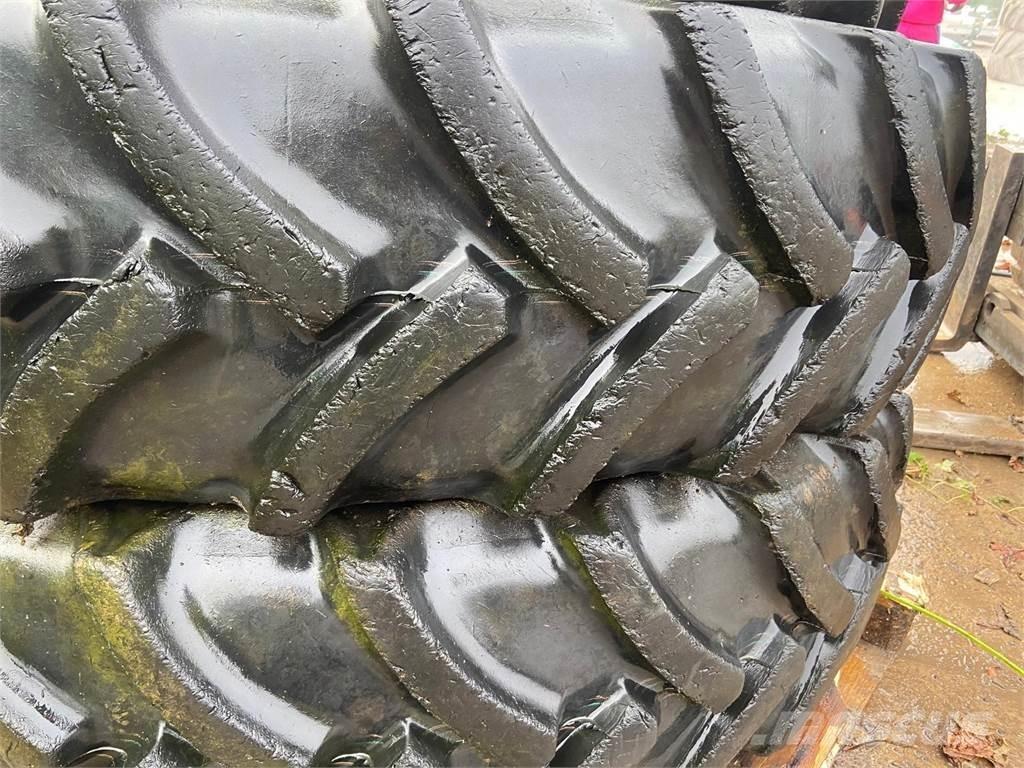  Row Crop Wheels Renkaat ja vanteet