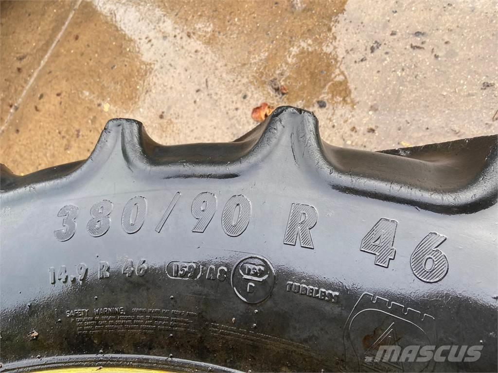  Row Crop Wheels Renkaat ja vanteet