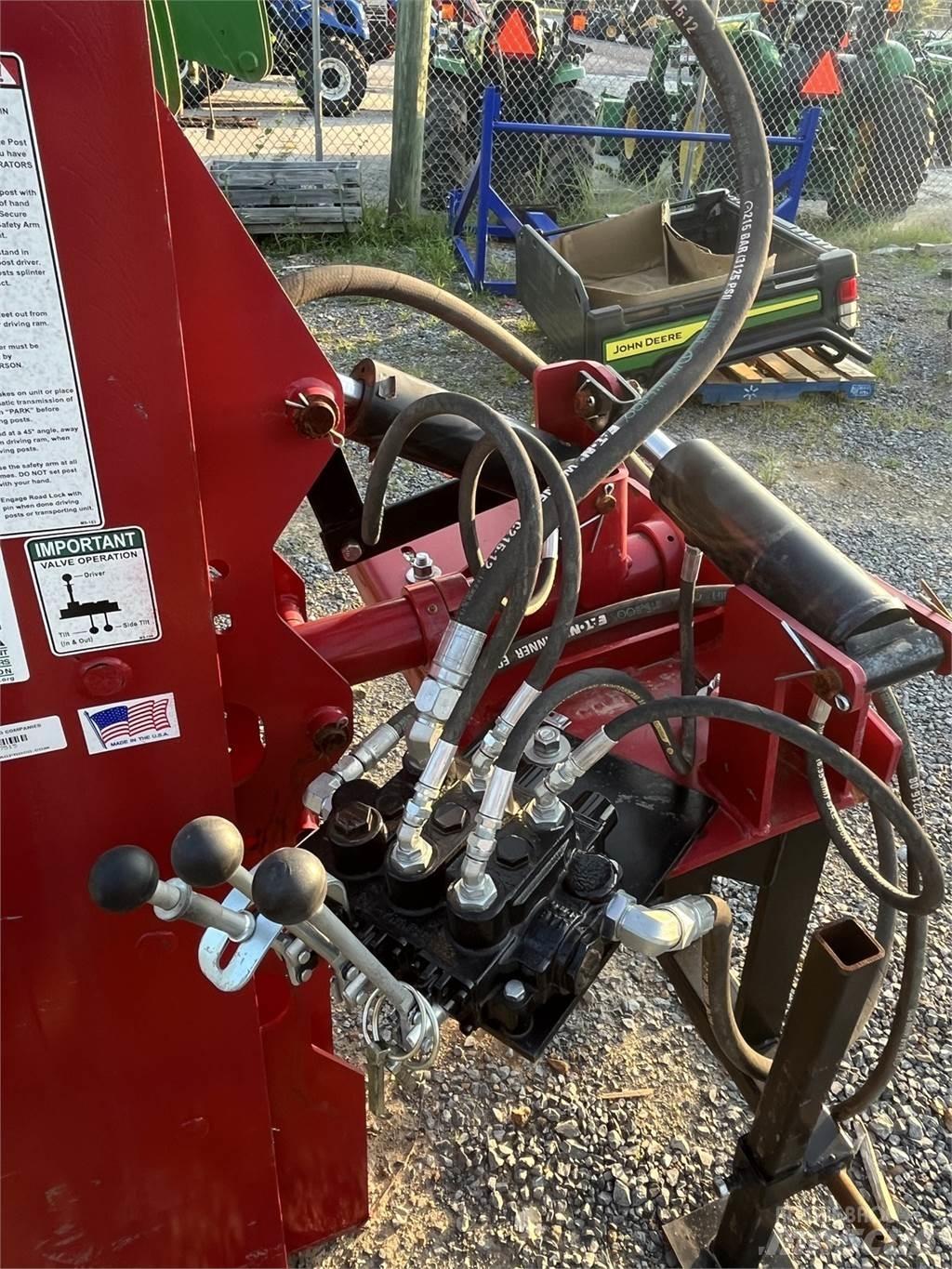  Shaver HS-12 Etukuormaimet ja kaivuulaitteet
