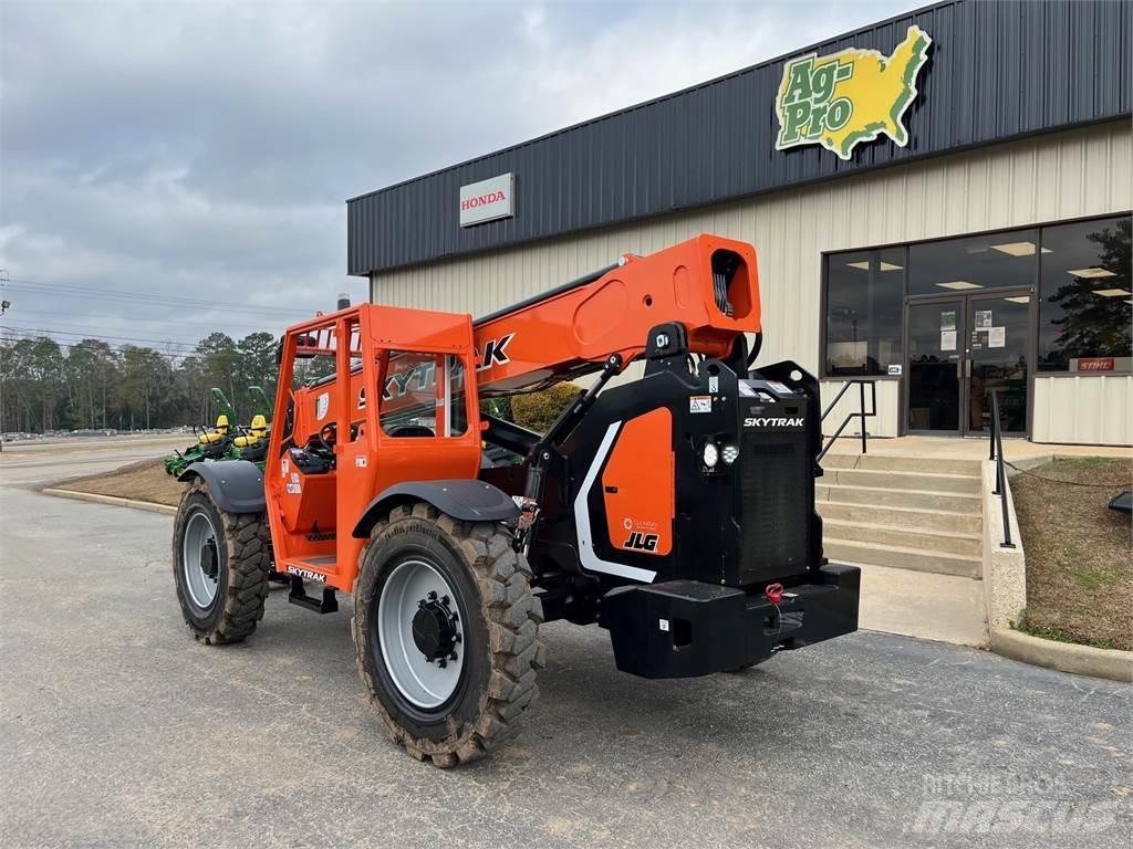SkyTrak 8042 Kurottajat
