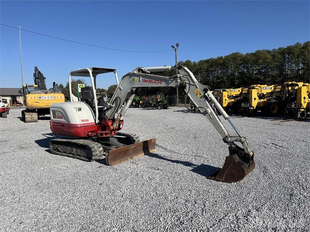 Takeuchi TB240 Minikaivukoneet < 7t
