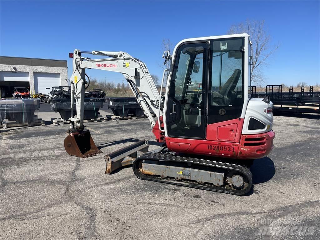 Takeuchi TB240C Minikaivukoneet < 7t