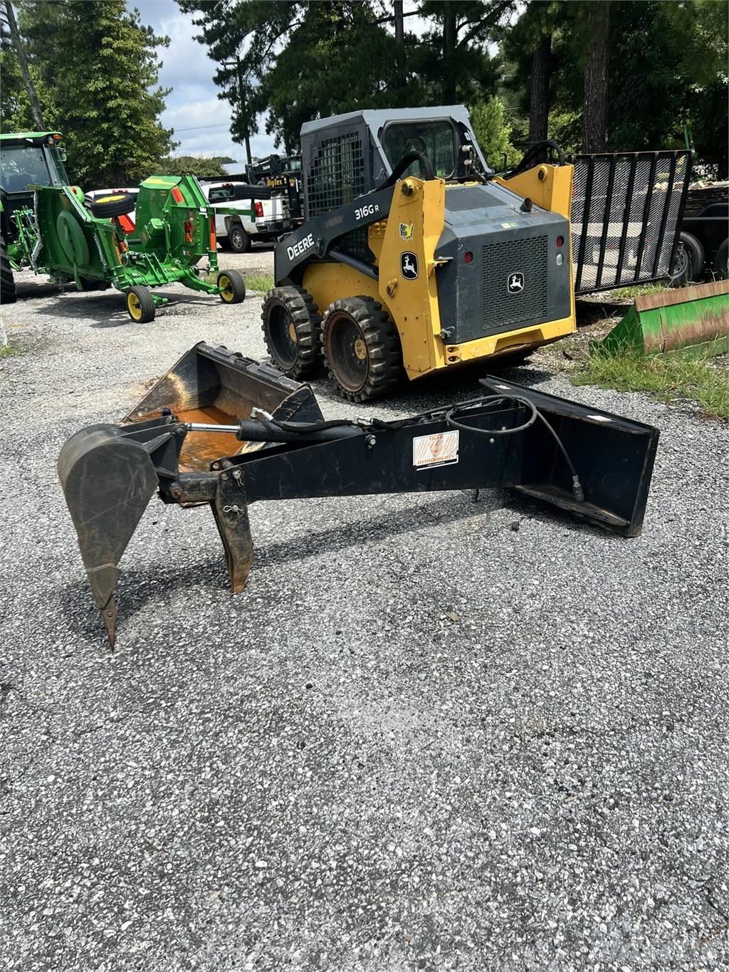 Tiger Backhoe Muut koneet